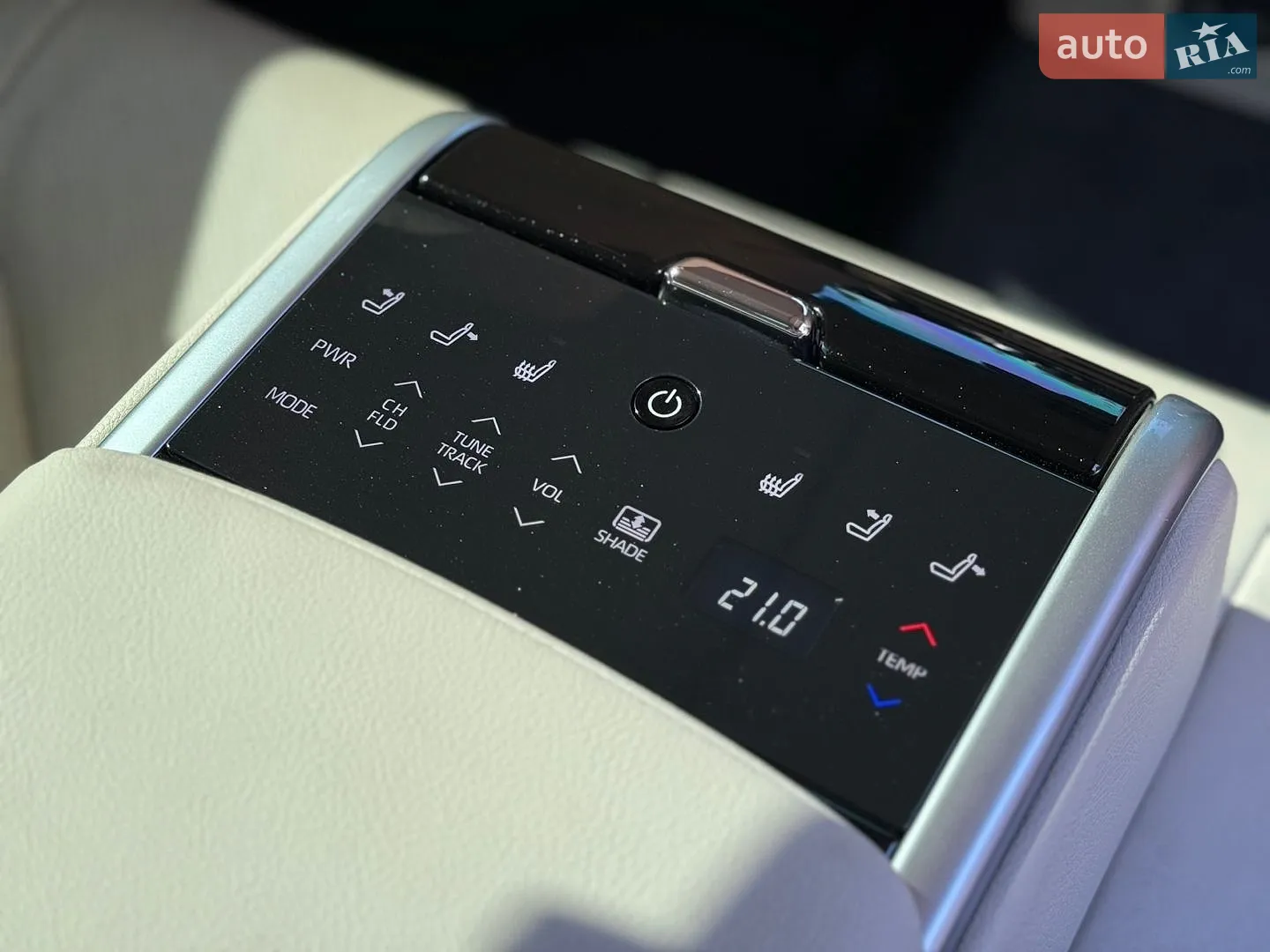 2022 Toyota Camry - мініатюра 10