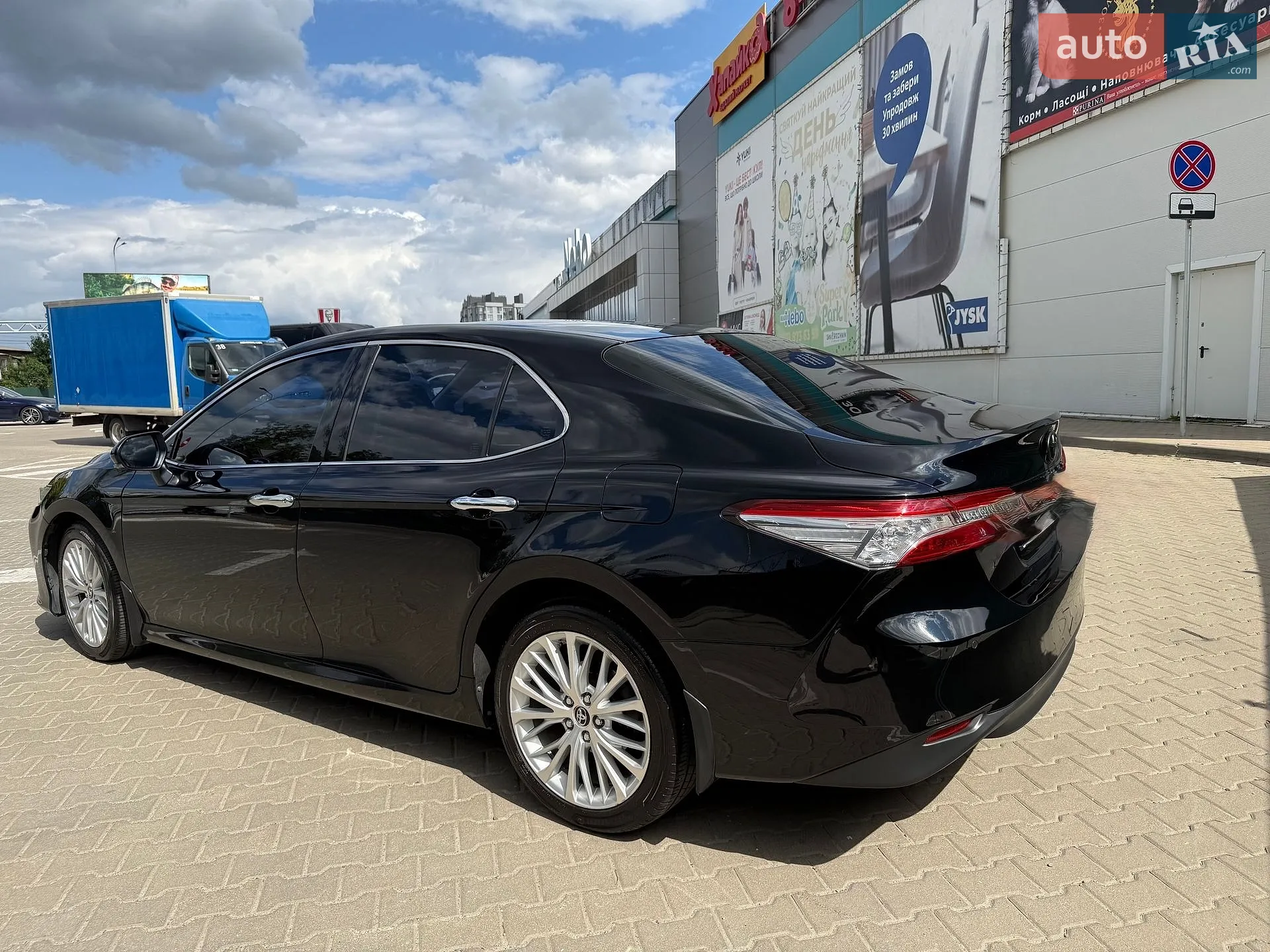 2018 Toyota Camry - мініатюра 4