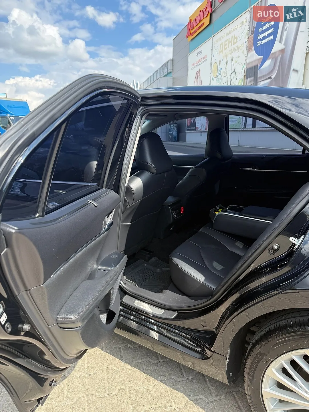 2018 Toyota Camry - мініатюра 22