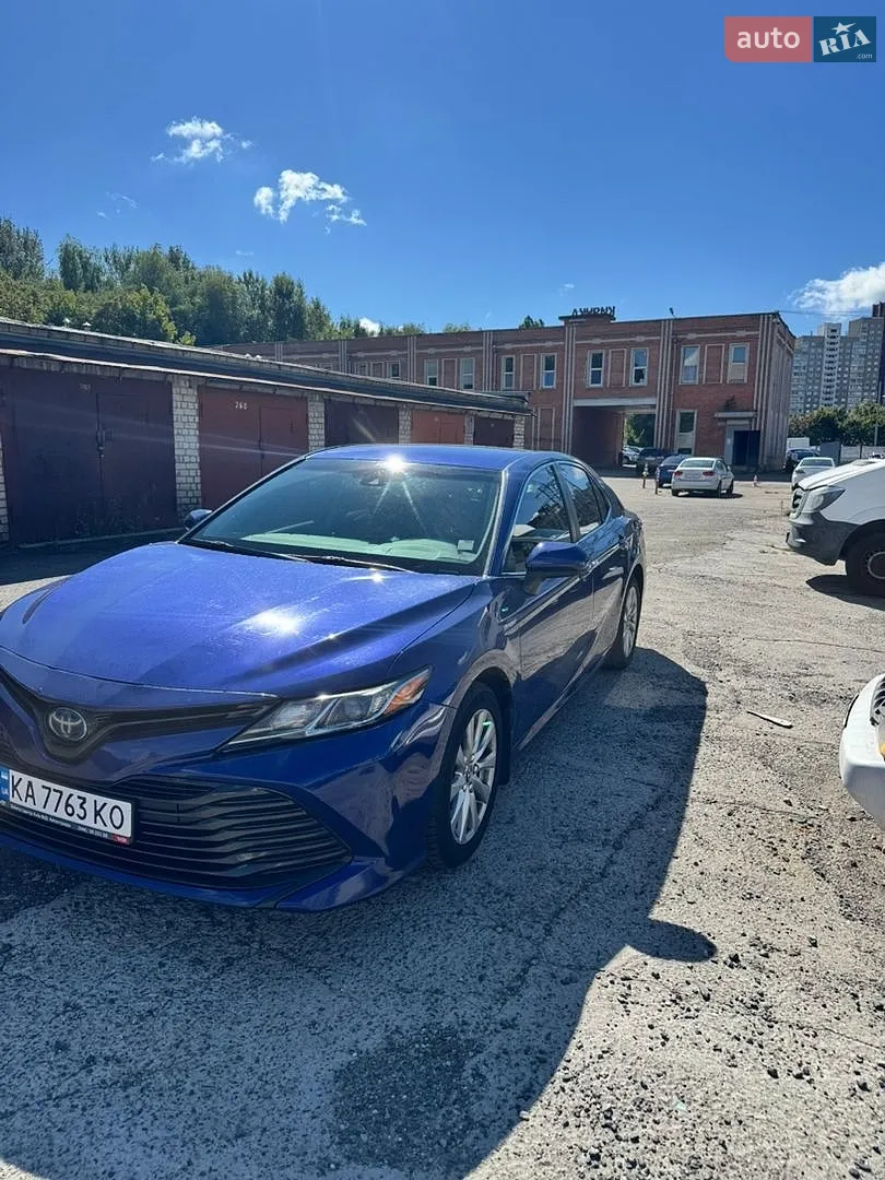 2018 Toyota Camry - мініатюра 2