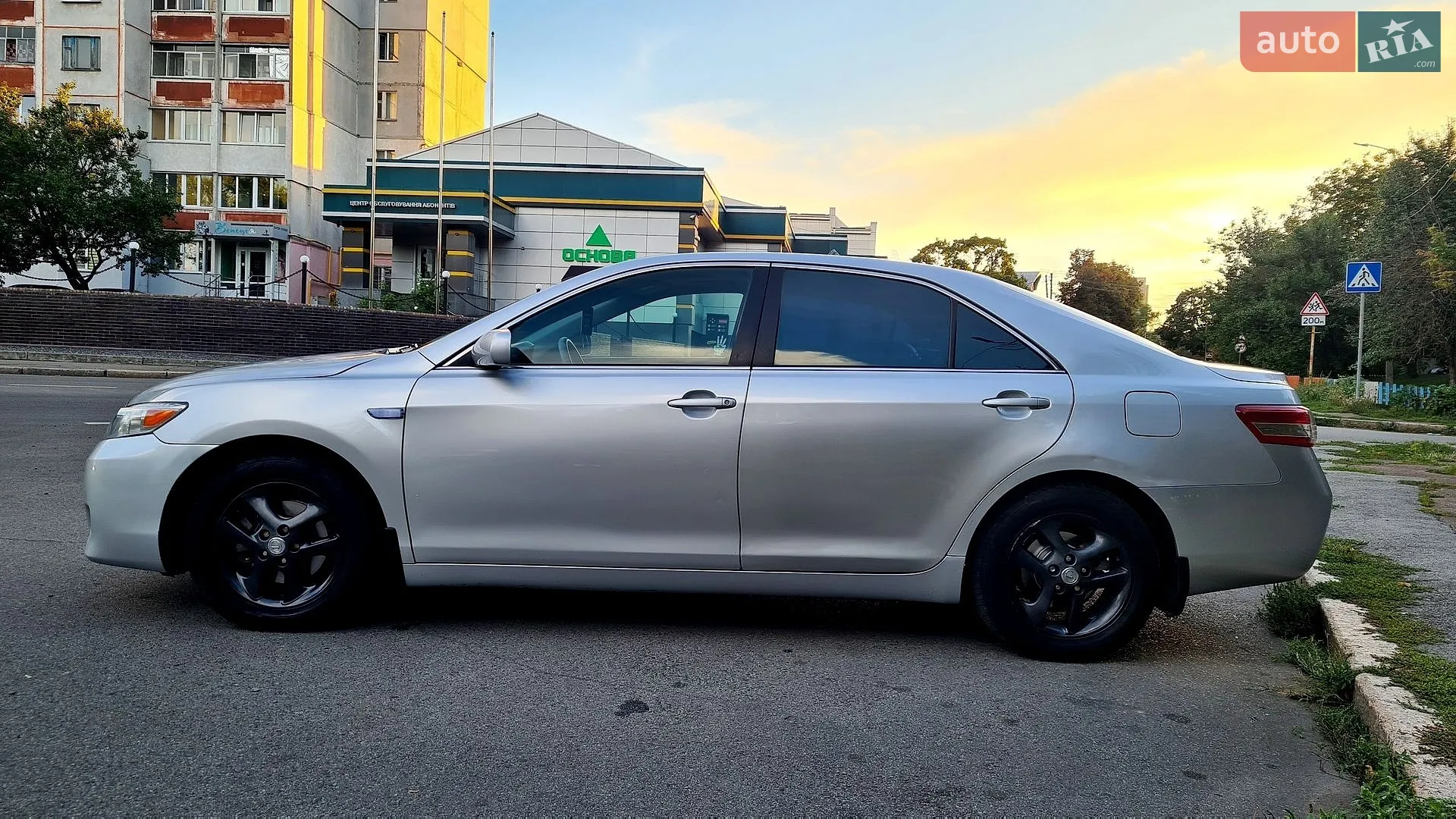 2010 Toyota Camry - мініатюра 8