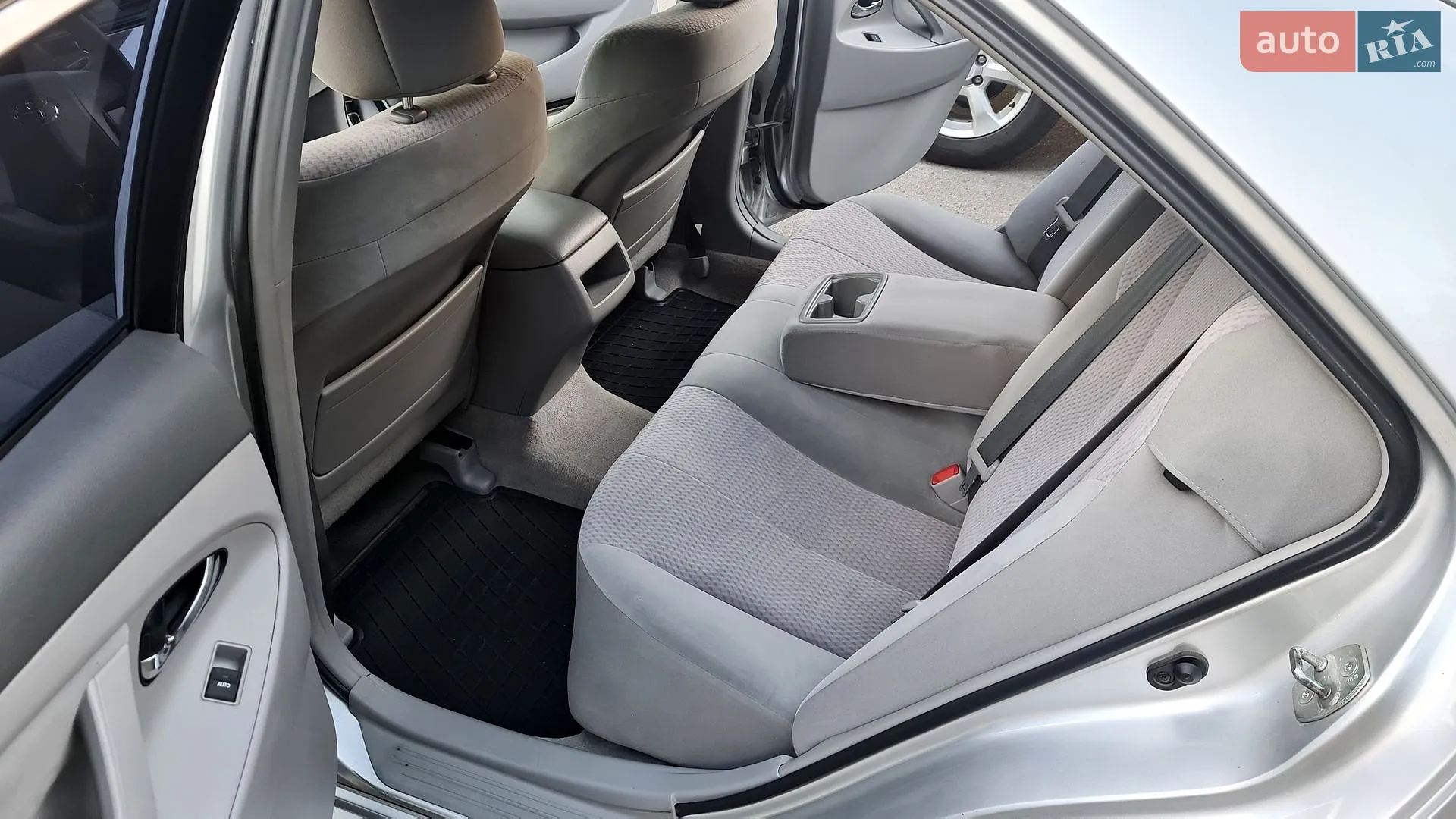 2010 Toyota Camry - мініатюра 19