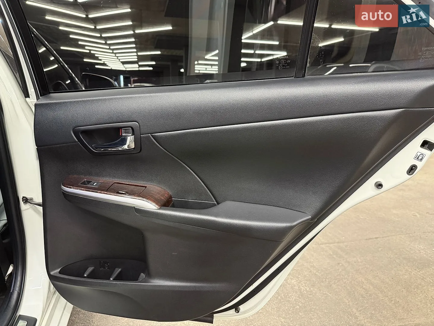 2014 Toyota Camry - мініатюра 17
