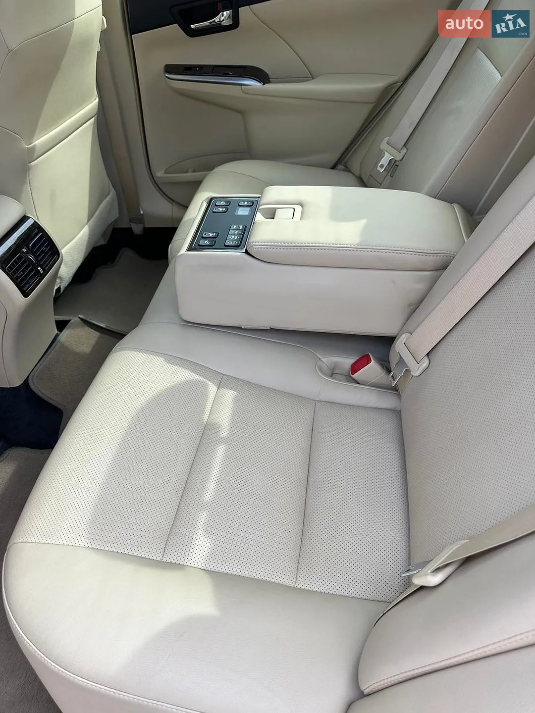 2017 Toyota Camry - мініатюра 13