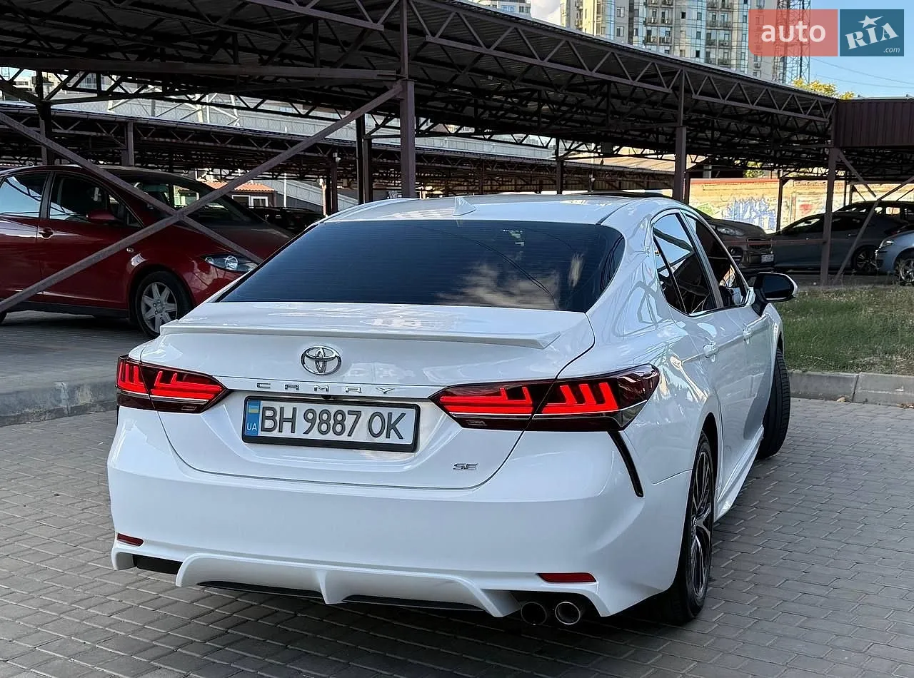 2019 Toyota Camry - мініатюра 3
