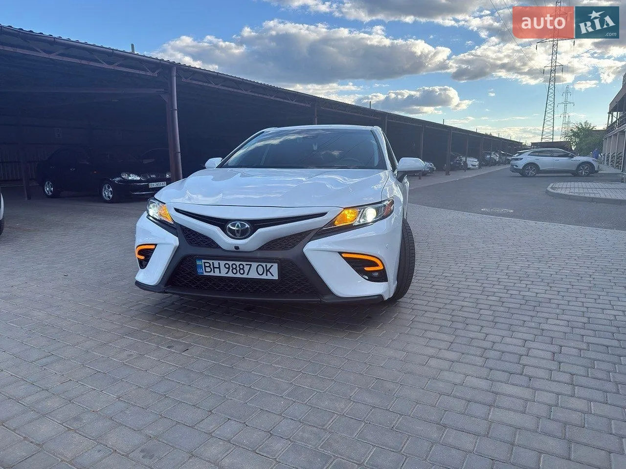 2019 Toyota Camry - фото 1