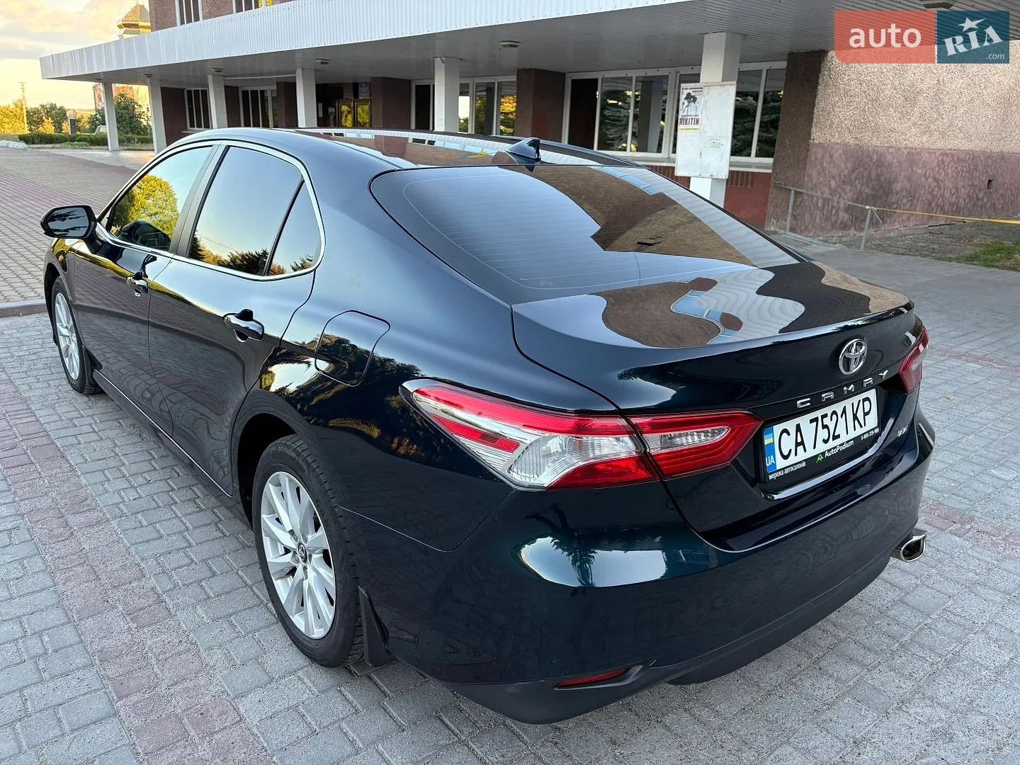 2019 Toyota Camry - мініатюра 15