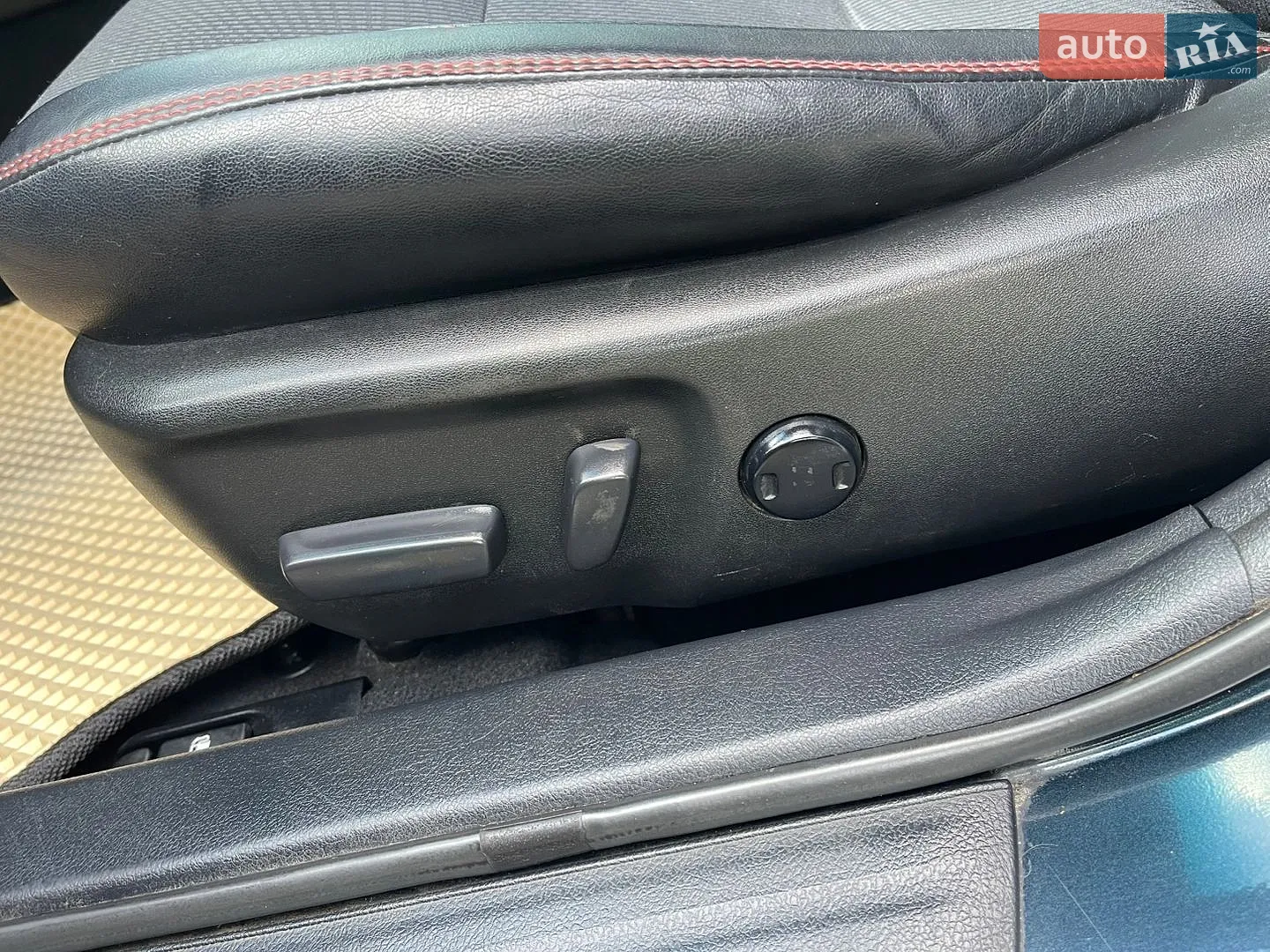 2016 Toyota Camry - мініатюра 14