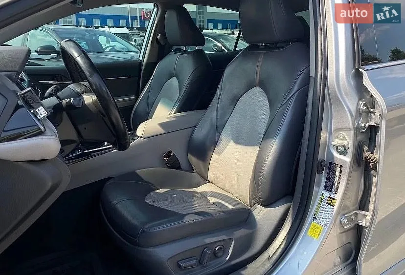 2020 Toyota Camry - мініатюра 13