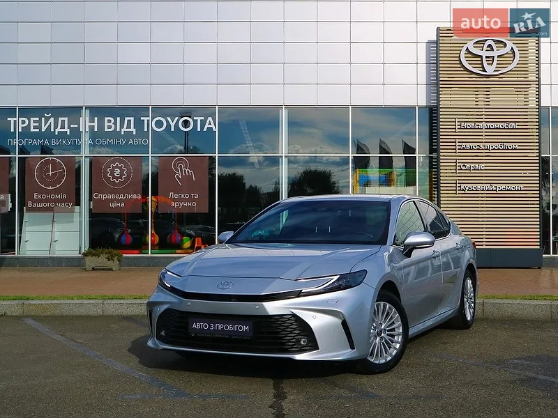 Toyota Camry 2025