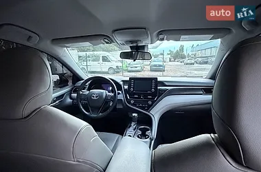 Toyota Camry 2021