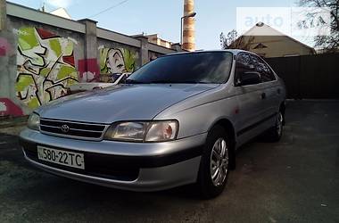 Седан Toyota Carina E 1996 в Львове