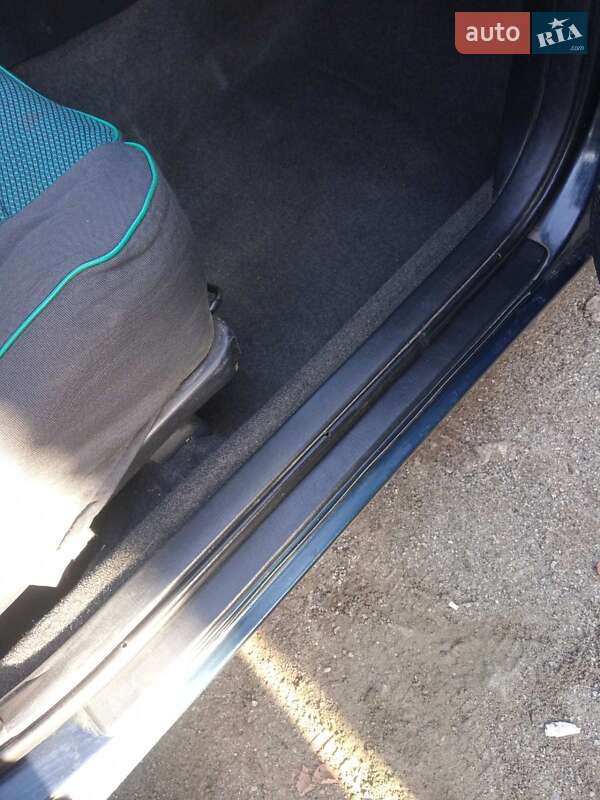 Седан Toyota Carina E 1993 в Остроге