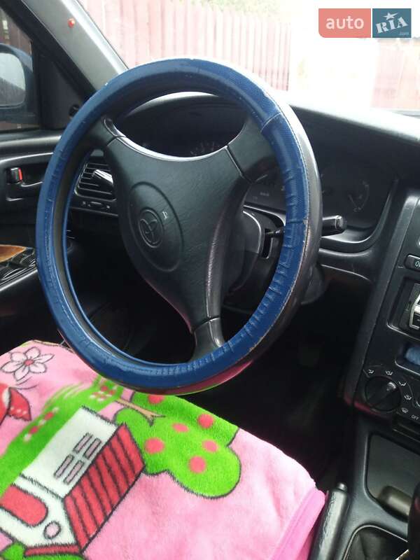 Седан Toyota Carina E 1993 в Остроге