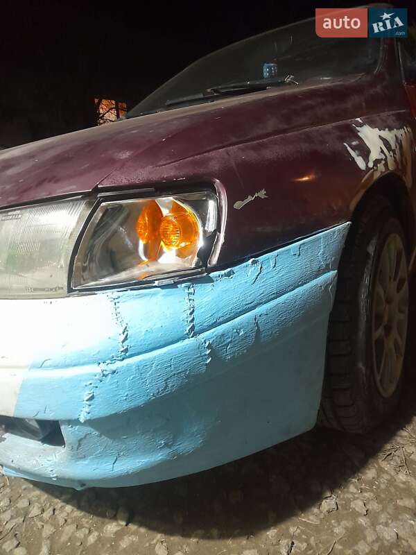 Седан Toyota Carina E 1995 в Теплике