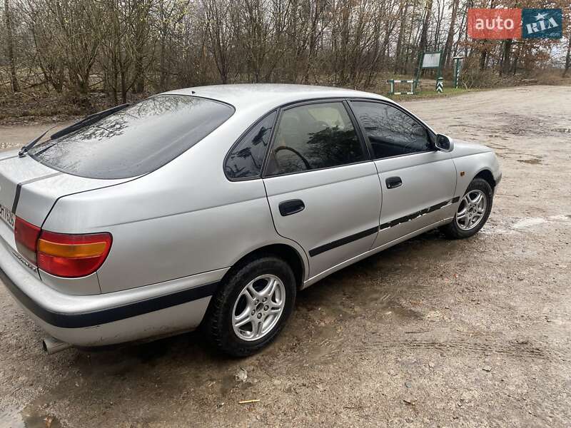 Седан Toyota Carina E 1996 в Калиновке