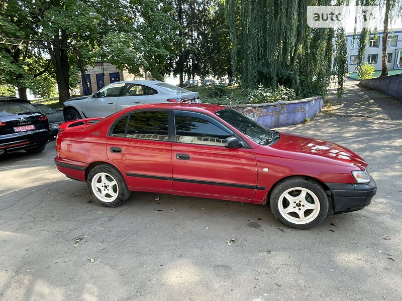 Седан Toyota Carina E 1995 в Рівному