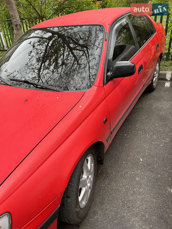 Седан Toyota Carina E 1995 в Тернополі
