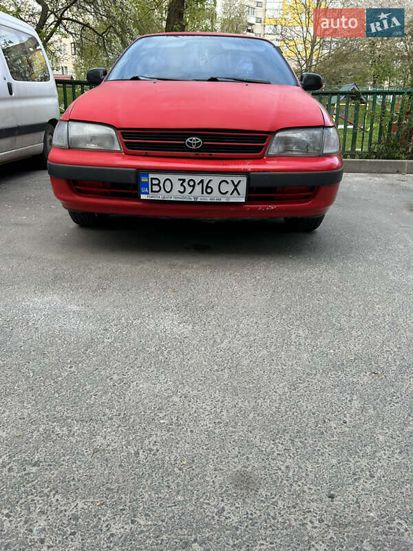 Седан Toyota Carina E 1995 в Тернополі