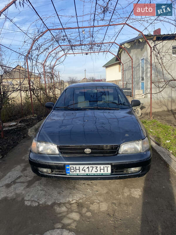 Седан Toyota Carina E 1993 в Захарьевке