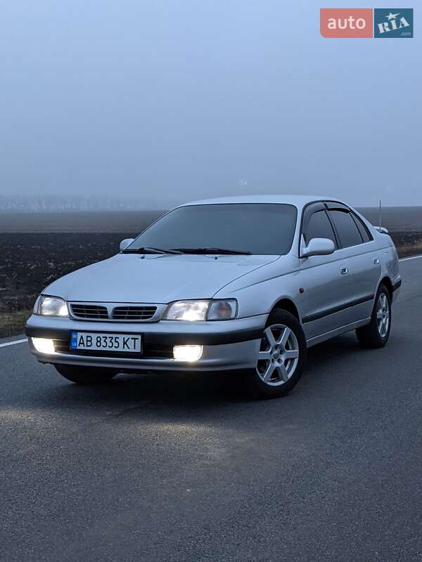 Седан Toyota Carina E 1997 в Бершаді