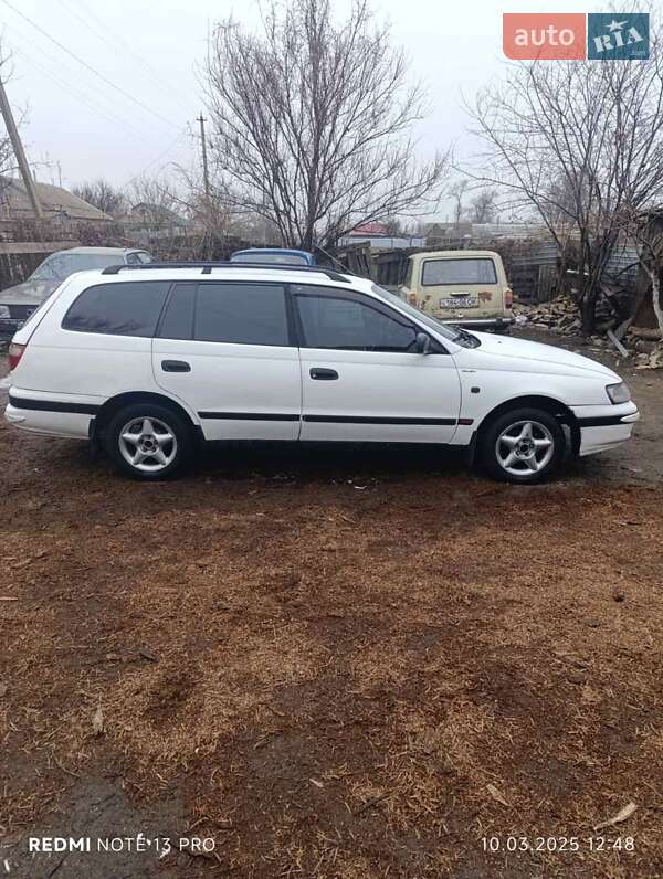 Универсал Toyota Carina E 1993 в Великодолинском