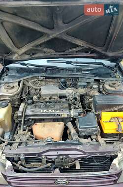 Седан Toyota Carina E 1993 в 