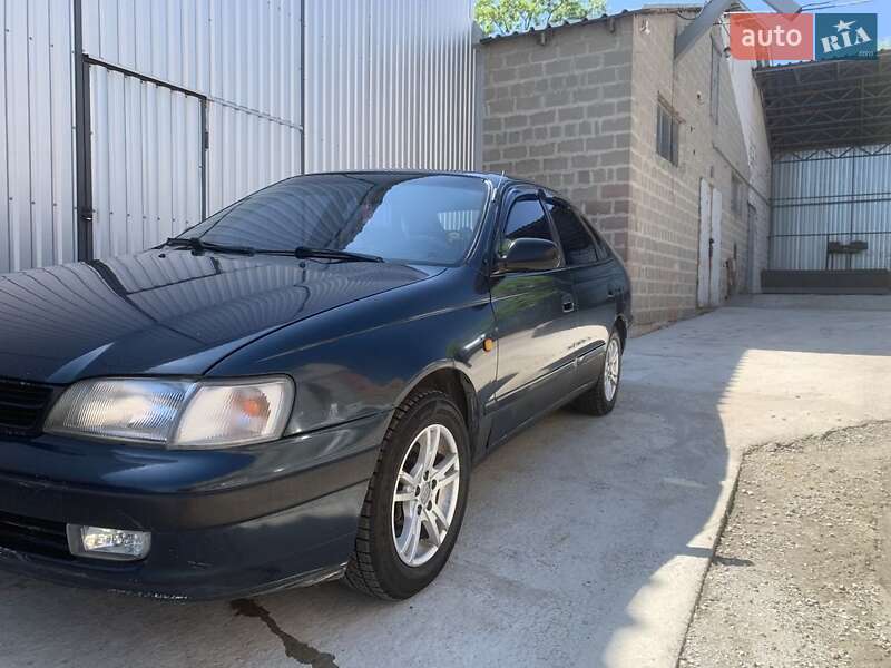 Ліфтбек Toyota Carina E 1993 в 