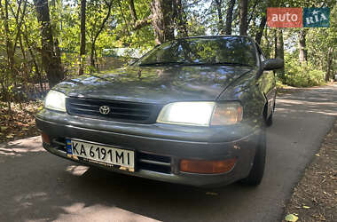 Седан Toyota Carina E 1996 в Киеве