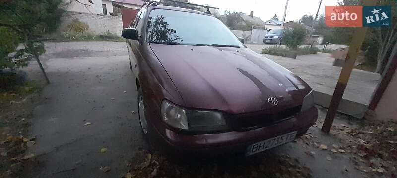 Седан Toyota Carina E 1997 в Одессе