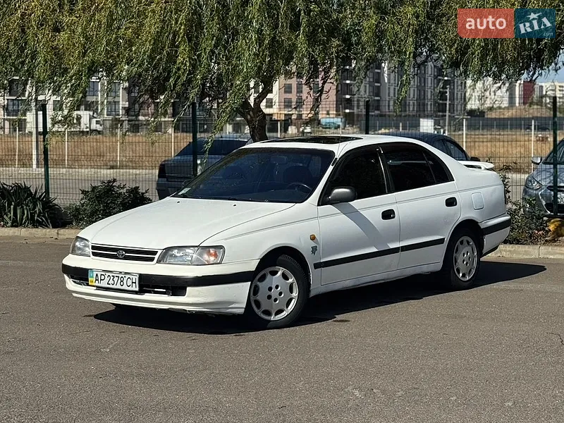 Toyota Carina E