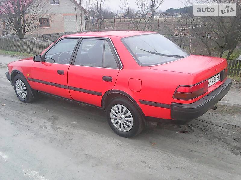 Седан Toyota Carina 1991 в Полонном