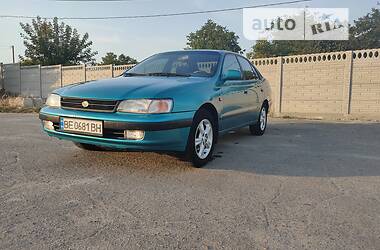 Седан Toyota Carina 1997 в Николаеве