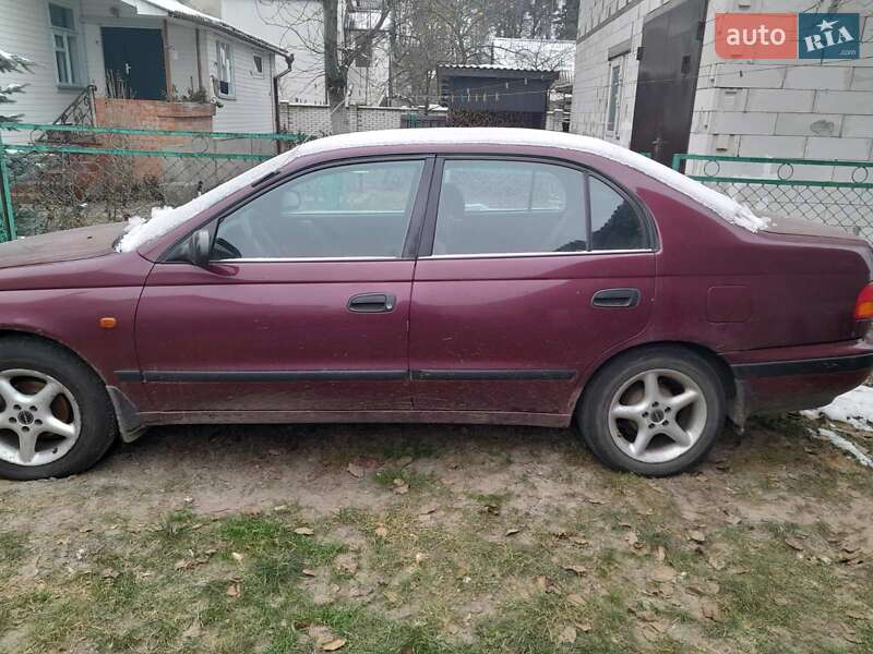 Седан Toyota Carina 1996 в Костопілі