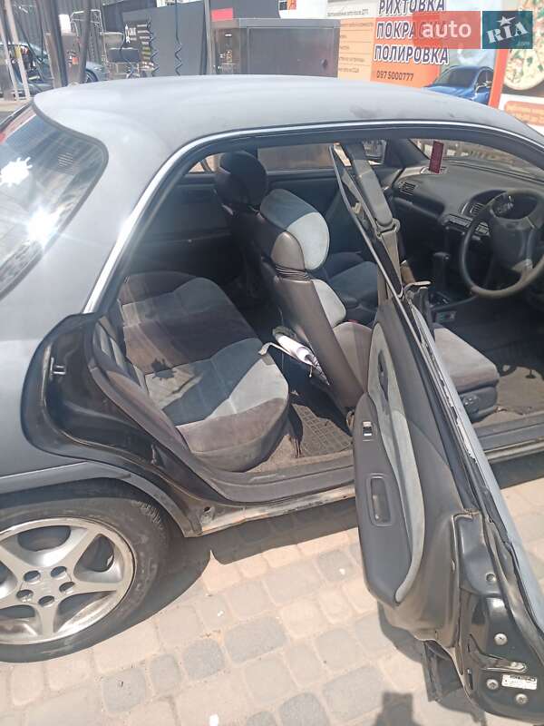 Седан Toyota Carina 1990 в Одессе