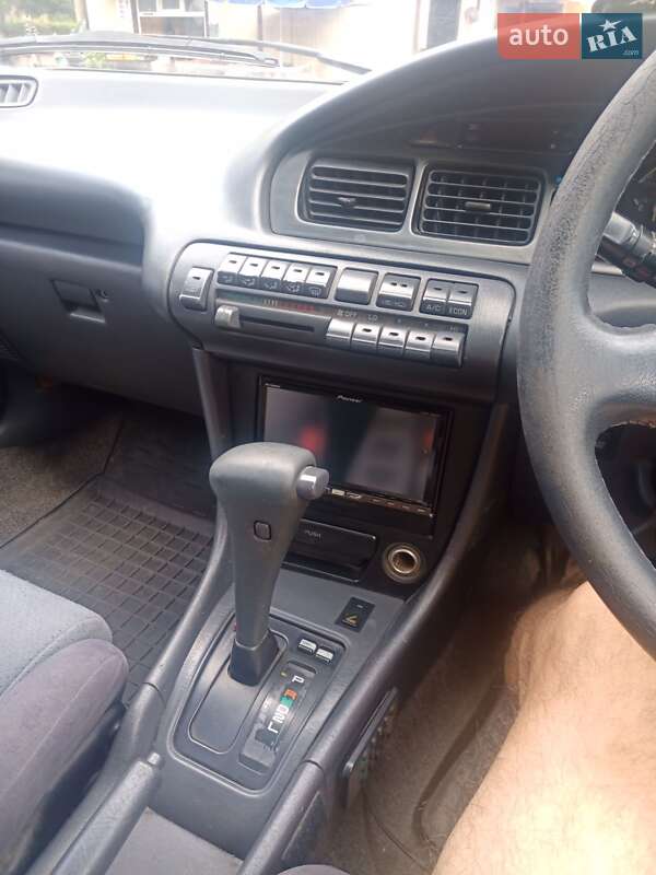 Седан Toyota Carina 1990 в Одессе