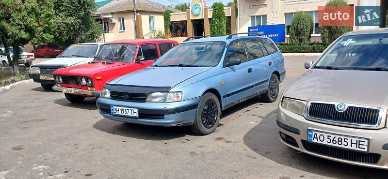 Седан Toyota Carina 1994 в Березівці