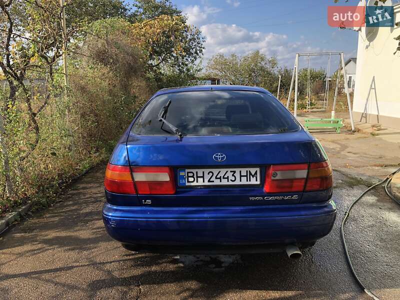 Седан Toyota Carina 1997 в Одессе