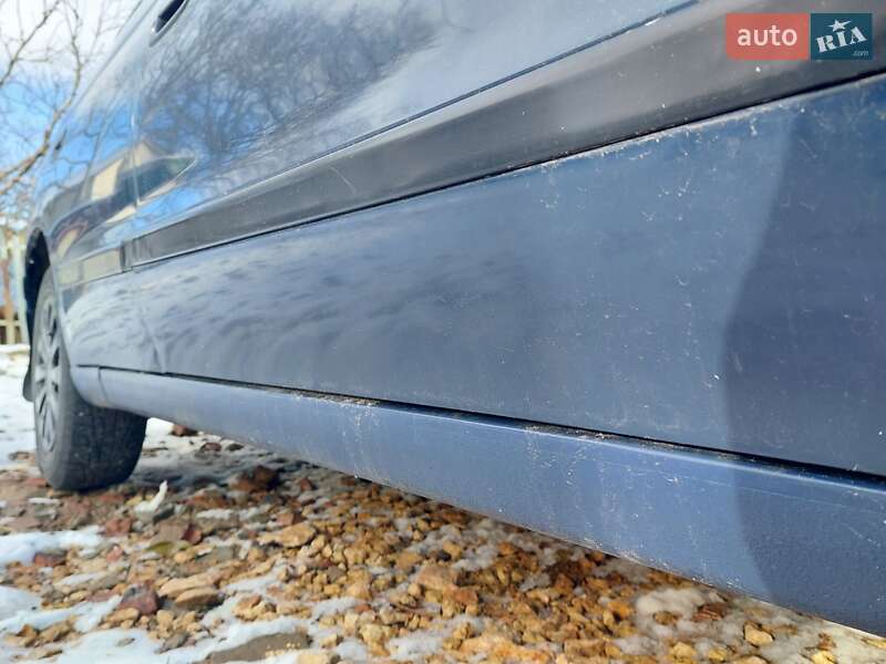 Ліфтбек Toyota Carina 1992 в Чорноморську