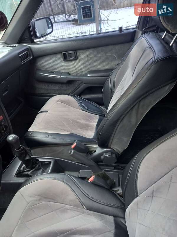 Седан Toyota Carina 1988 в Первомайске