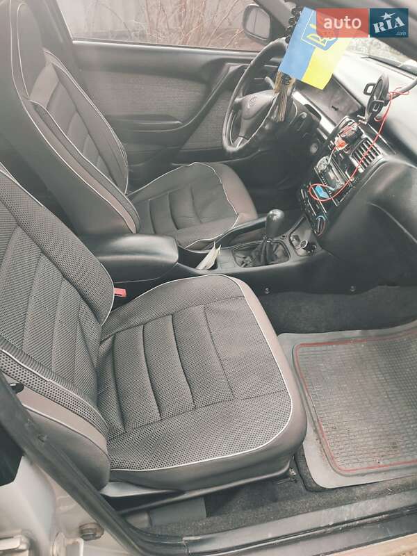 Седан Toyota Carina 1993 в Подольске