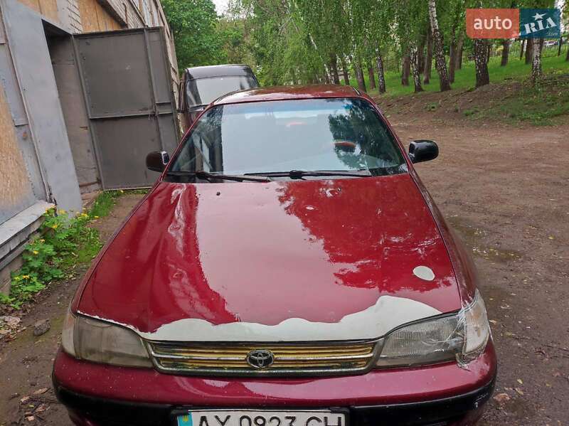 Седан Toyota Carina 1995 в Харькове