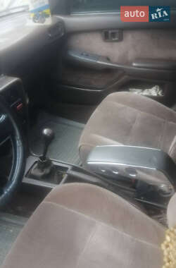 Седан Toyota Carina 1989 в 
