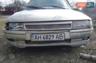 Хэтчбек Toyota Carina 1988 в 