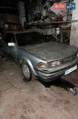 Седан Toyota Carina 1988 в Одессе