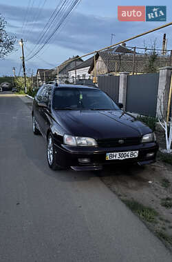 Седан Toyota Carina 1993 в Одессе