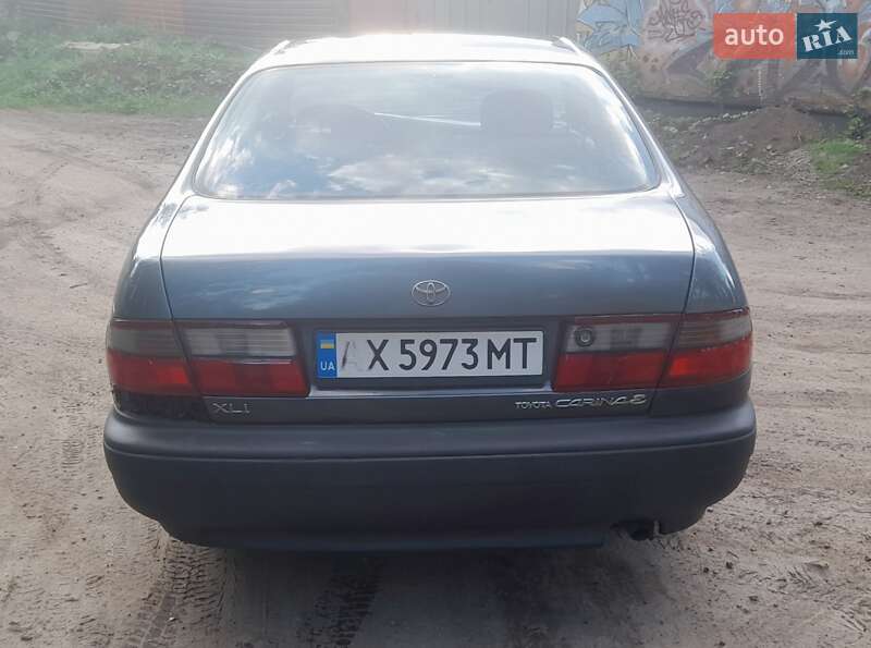 Седан Toyota Carina 1995 в Харькове