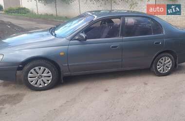 Седан Toyota Carina 1995 в Харькове