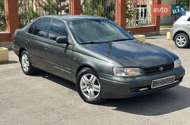 Седан Toyota Carina 1994 в Одессе