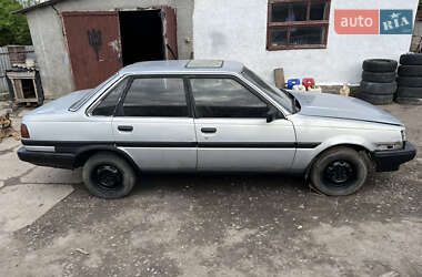 Седан Toyota Carina 1987 в Шепетівці